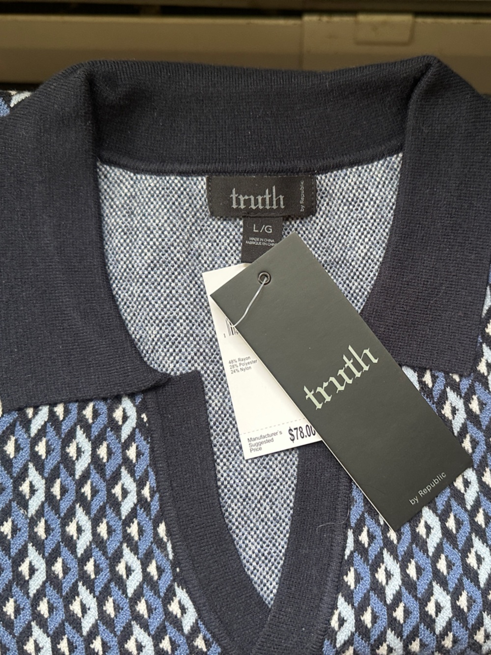 NWT Truth Navy, Light Blue & White Geometric Knit Sweater (L)